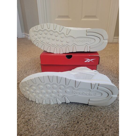 Reebok Classic Leather Unisex Sneakers Chalk Sand White Size Men 10 Women 11.5